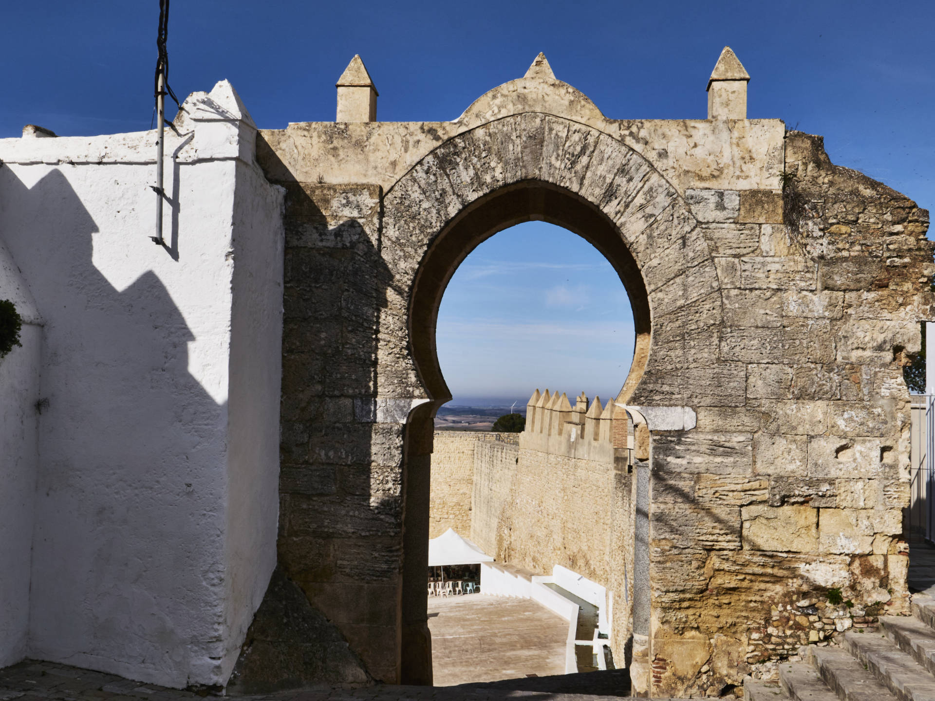 Das maurische Stadttor von Medina-Sidonia.