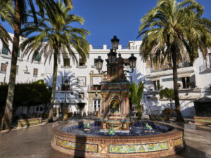 Der Plaza de España in Vejer de la Frontera.