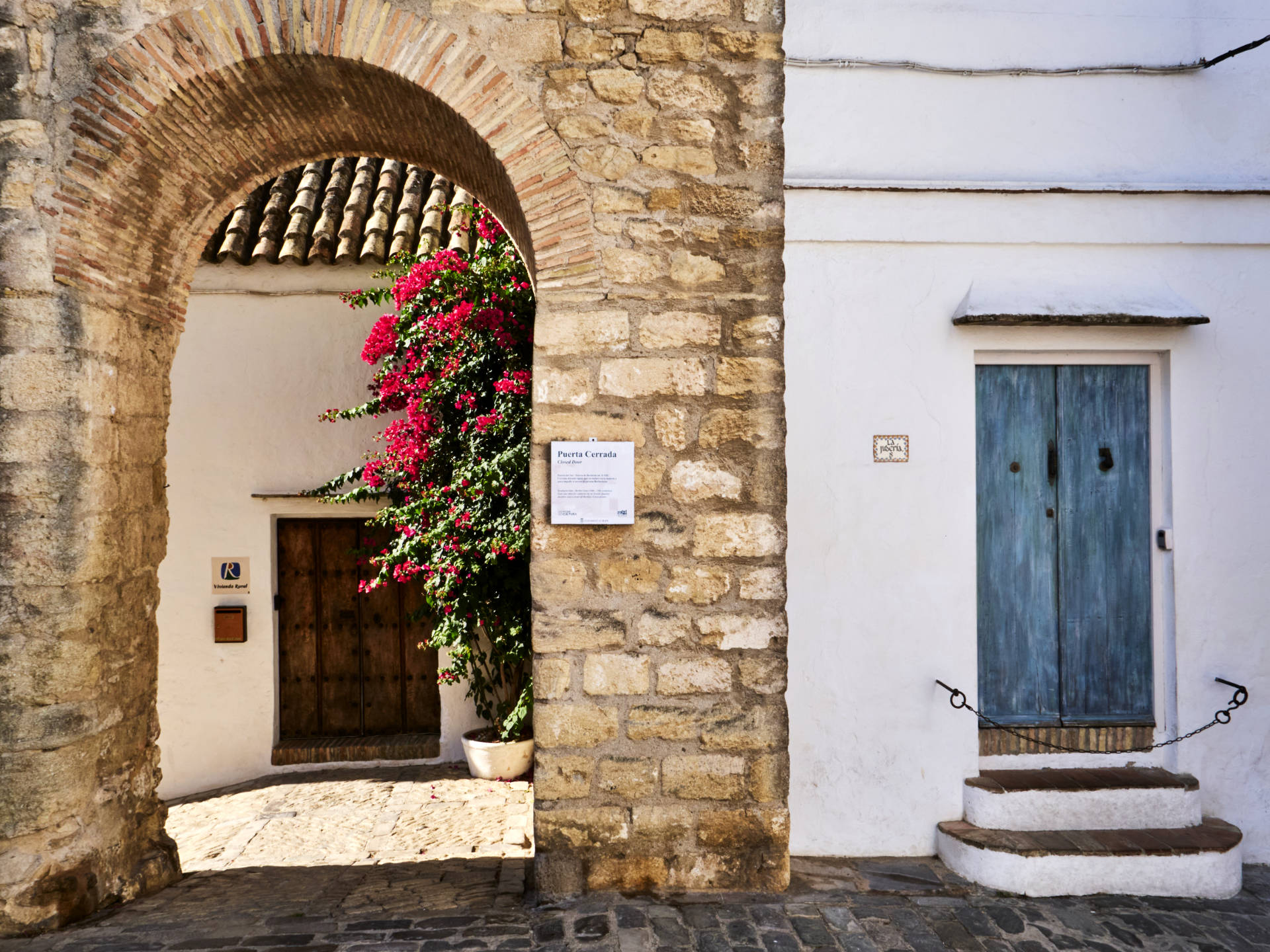 Das Stadttor Puerta Cerrada in Vejer de la Frontera.