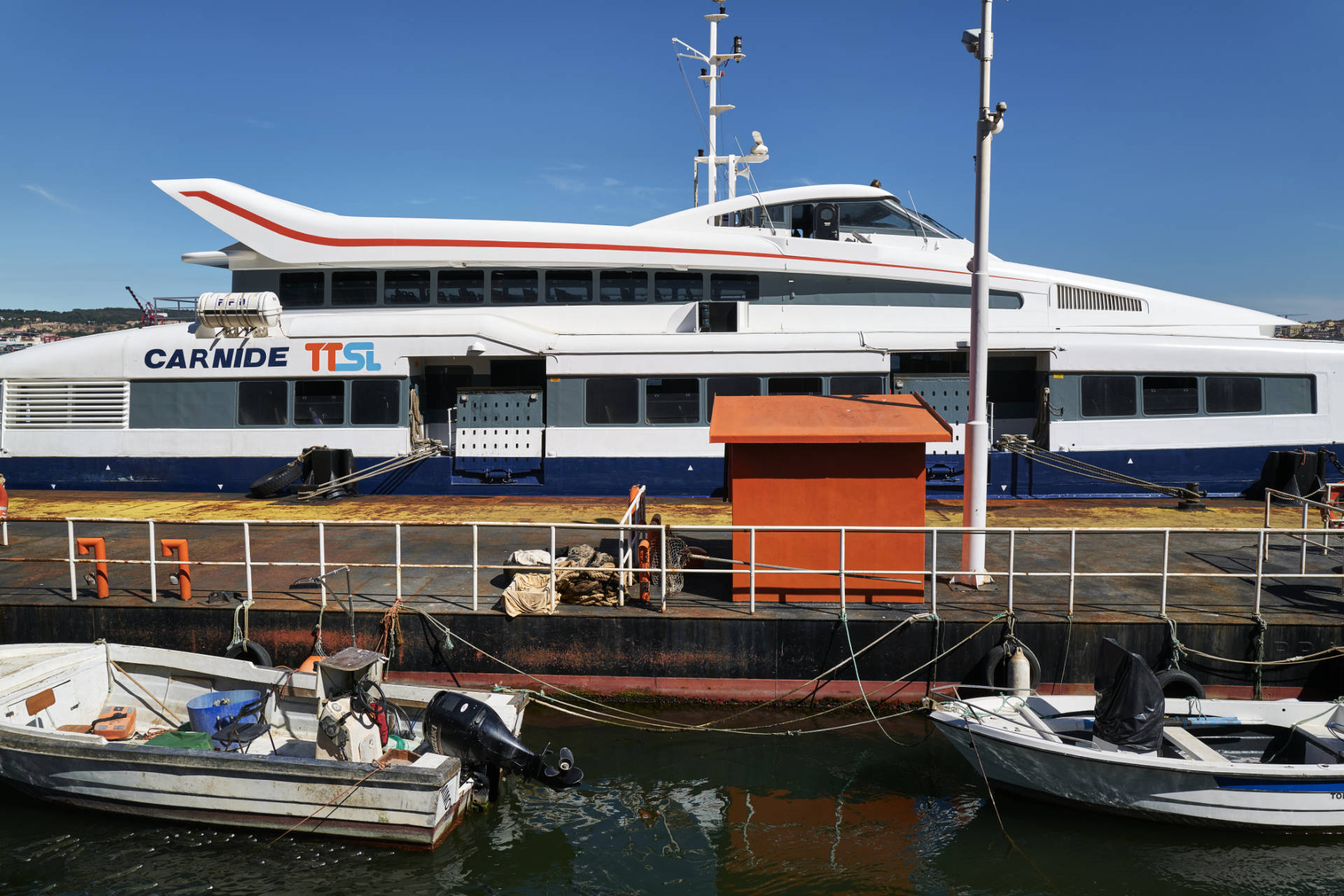 TTSL - Terminal Fluvial do Cais do Sodré - Terminal Fluvial de Cacilhas.