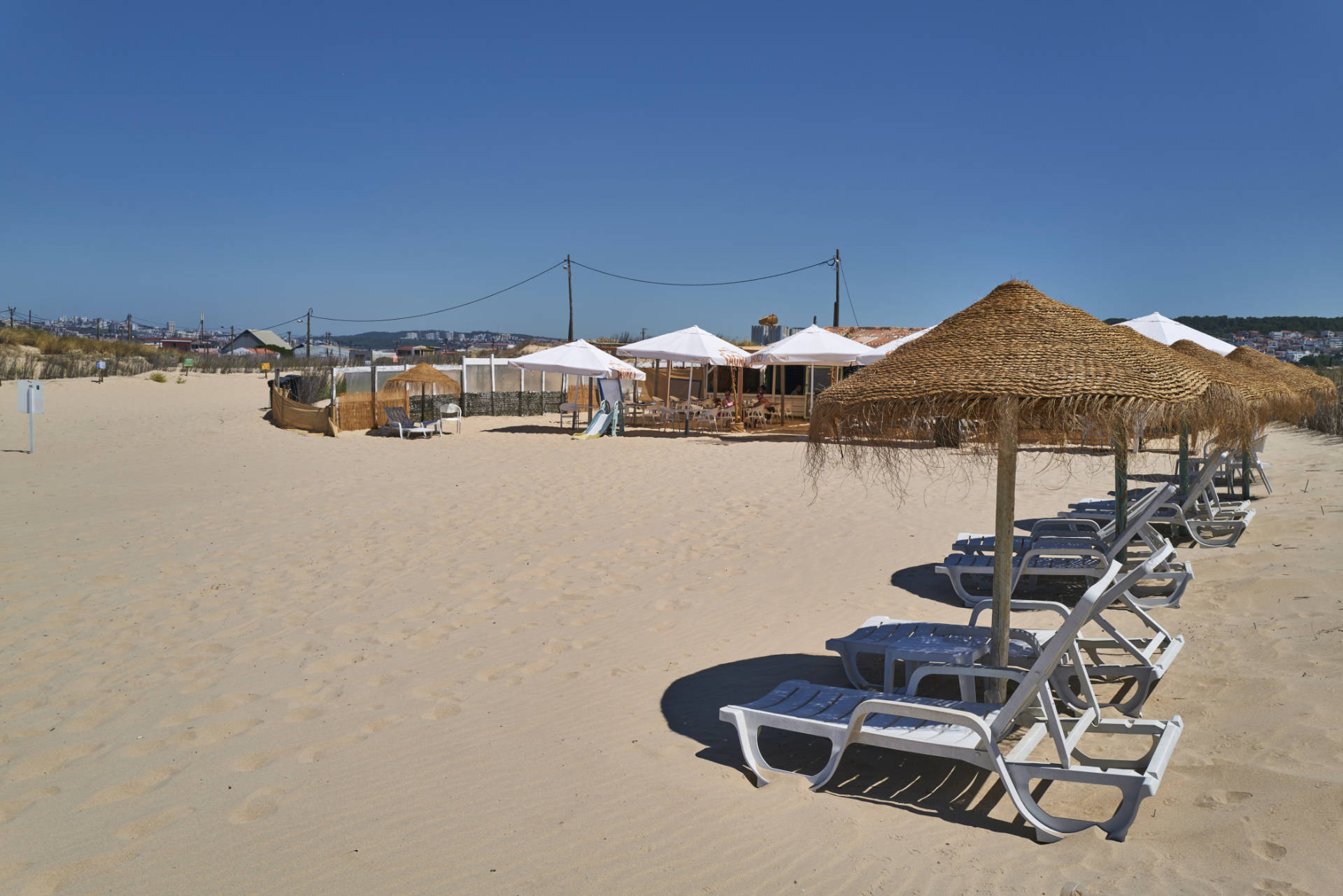 Das Albatroz – Praia da Cova do Vapor, Lissabon, Portugal.